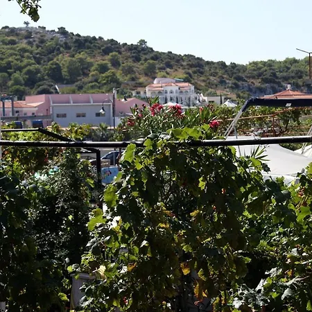 Apartments By The Sea Rogoznica - 4660 Rogoznica (Sibenik-Knin)